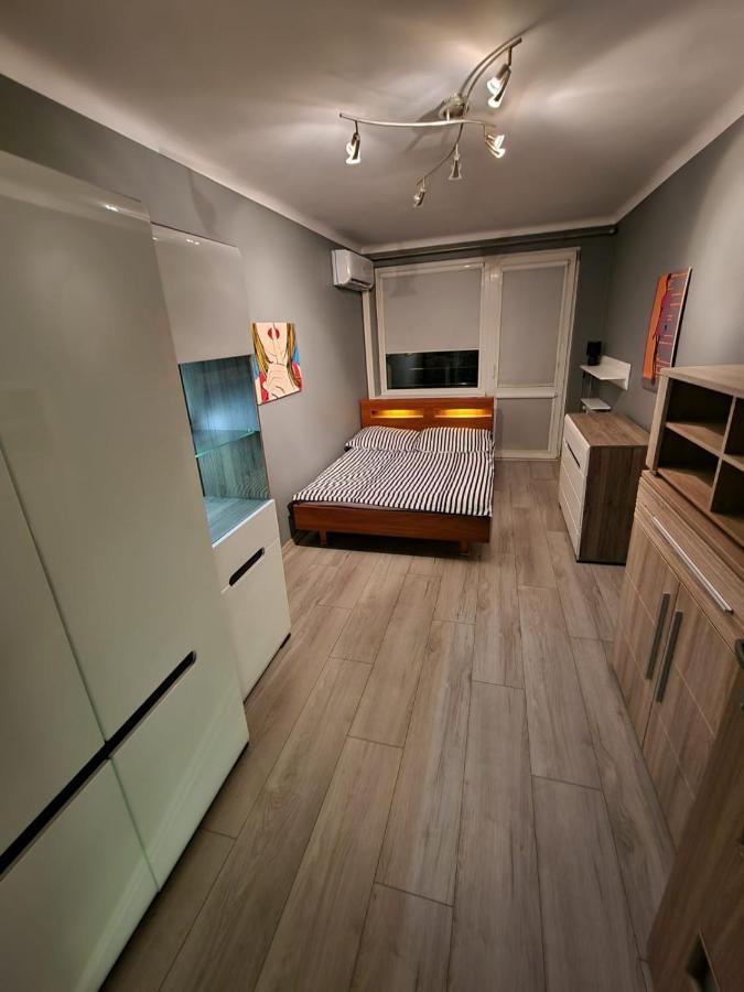Luxury Aparments Klimatyzacja Z Prywatnym Parkingiem Lejlighed Radom Eksteriør billede
